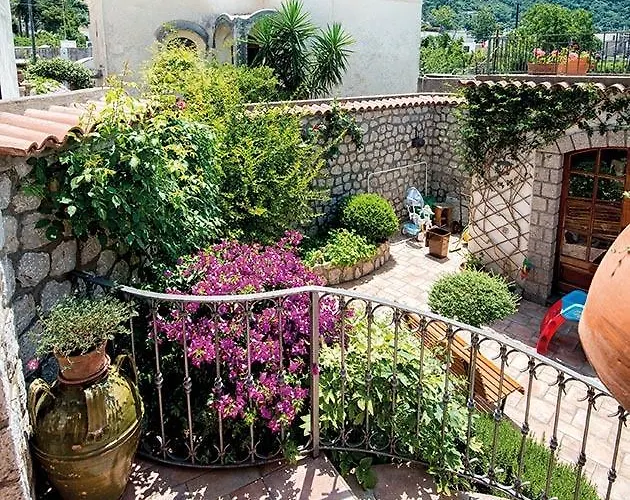 Bed & Breakfast Il Vicolo 4*